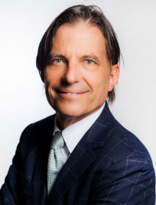 Christian Elsner medium
